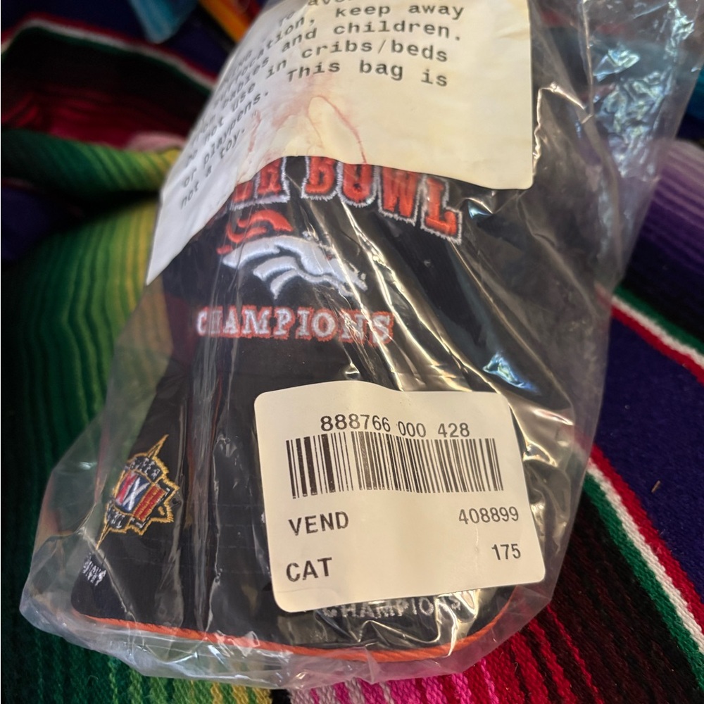 Super Bowl Vintage Champions Hat 1998 Denver Broncos {unopened!}